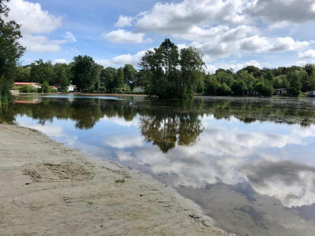 Landzicht Natuur Rust En Ruimte Oosterwolde  エクステリア 写真
